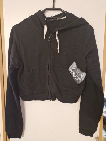Sweat jaquette courte détail chat taille M