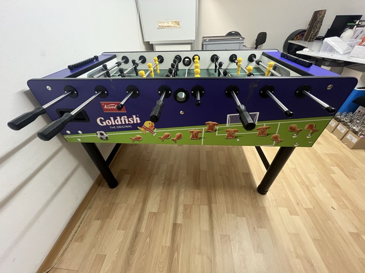 Jeux: Fussballtisch  – D'occasion à aadorf par keller2325