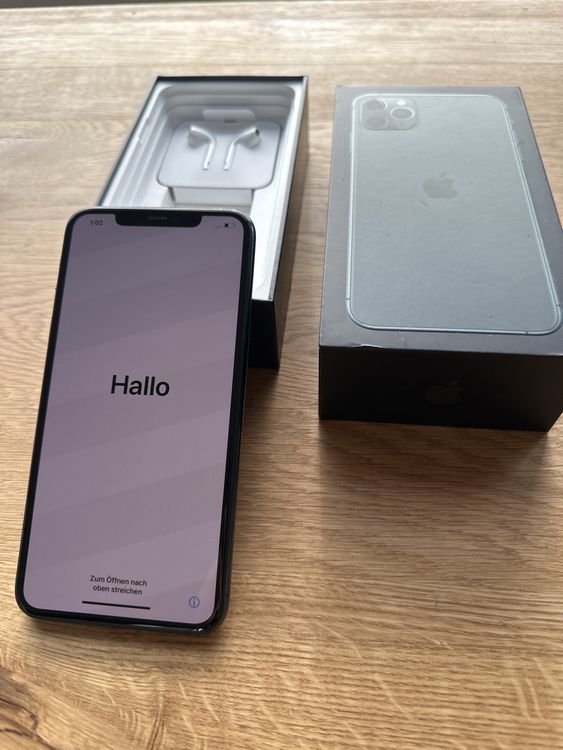 iPhone 11 Pro Max 64GB nachtgrün | Kaufen auf Ricardo