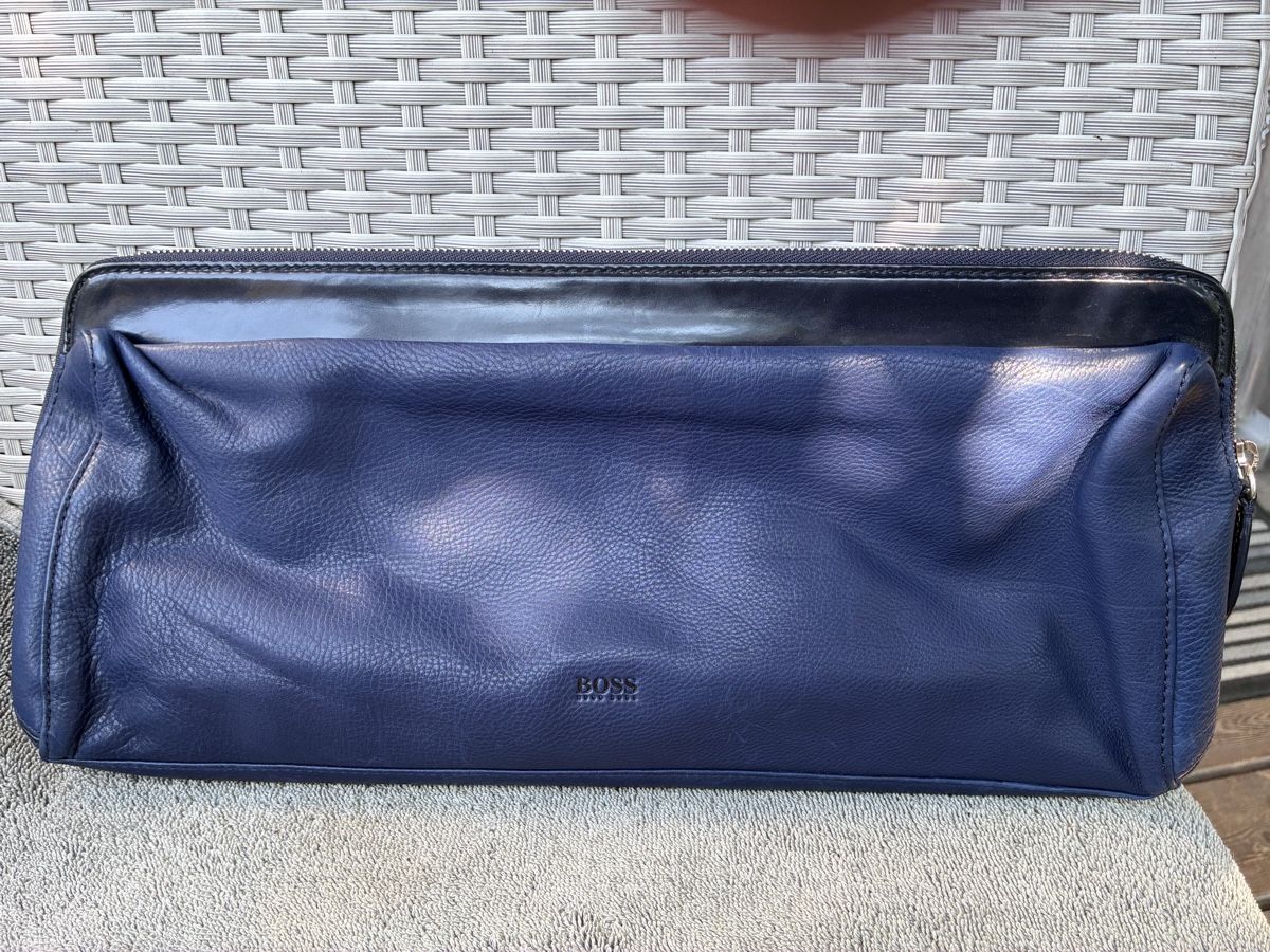 Hugo Boss Taschen für Damen: Clutch Hugo Boss – Neu und originalverpackt aus Bibern SO von goldenblue