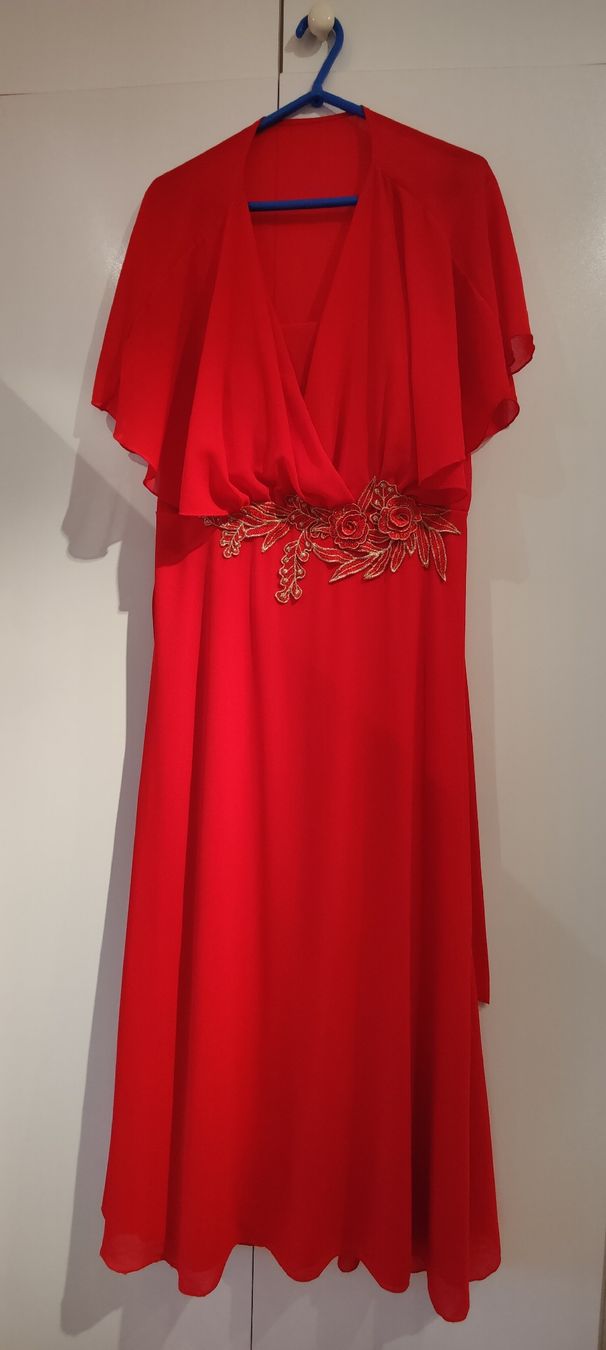 Vestiti: Festliches Kleid in Rot Gösse 40 – Usato da Bern venduto da Aliloli