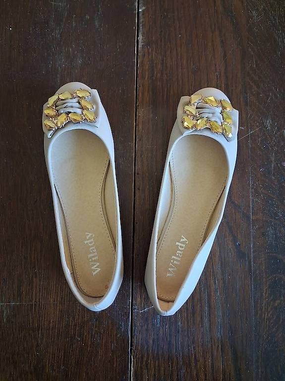 Damenschuhe: Escarpin Wilady – Neu und originalverpackt aus Genève von Bell-47 1