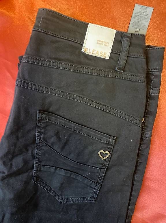 Pantaloni: Please Hose XL – Usato da St. Gallen venduto da Konstanza 3