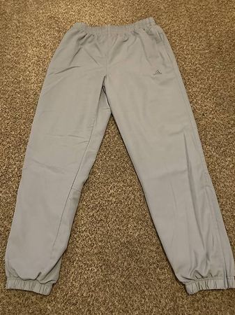 Bas de survêtement gris Adidas