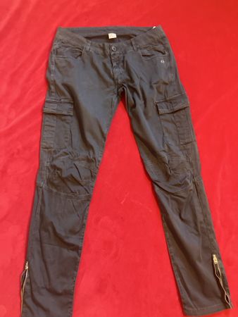 Cargo Hose Deha dunkelgrau mit Reissverschluss am Bein