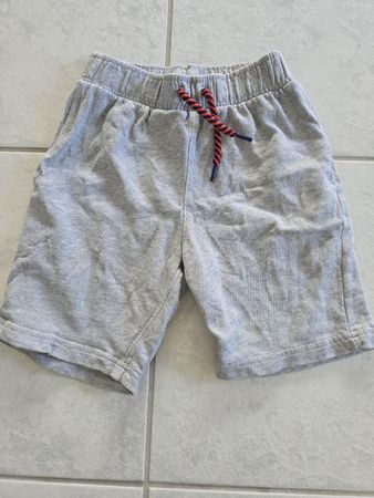 Hose / Shorts Gr 122/128