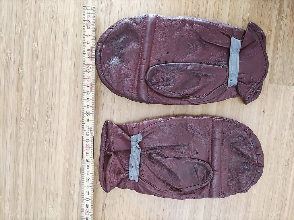 Altri accessori da uomo: Antike Vintage Boxhandschuhe aus Leder – Usato da Männedorf venduto da 12_Angry_Doughnuts 4