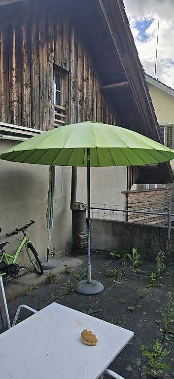 Ombrelloni: Sonnenschirm grün – Usato da Dürnten venduto da ang_q8bj