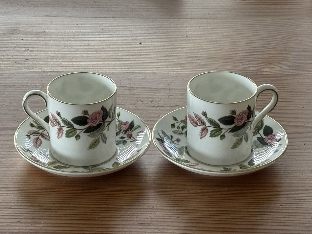 2 Royal Albert Tassen mit Unterteller,Wedgwood (Gebraucht) in ...