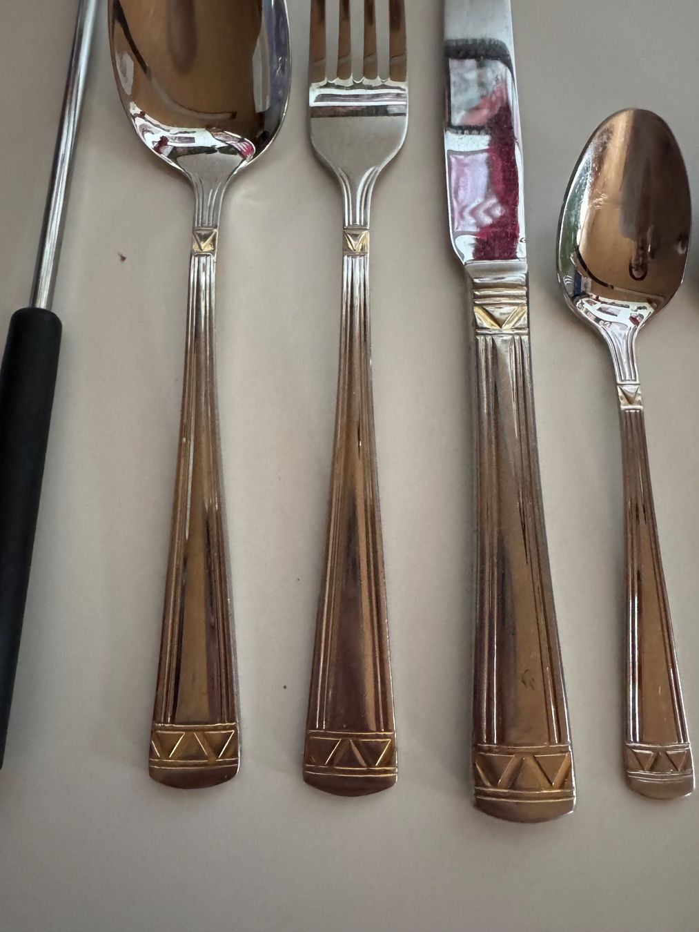 Set di posate: Besteck mit goldenem Muster – Usato da Grosswangen venduto da Second_hand_paradise 1