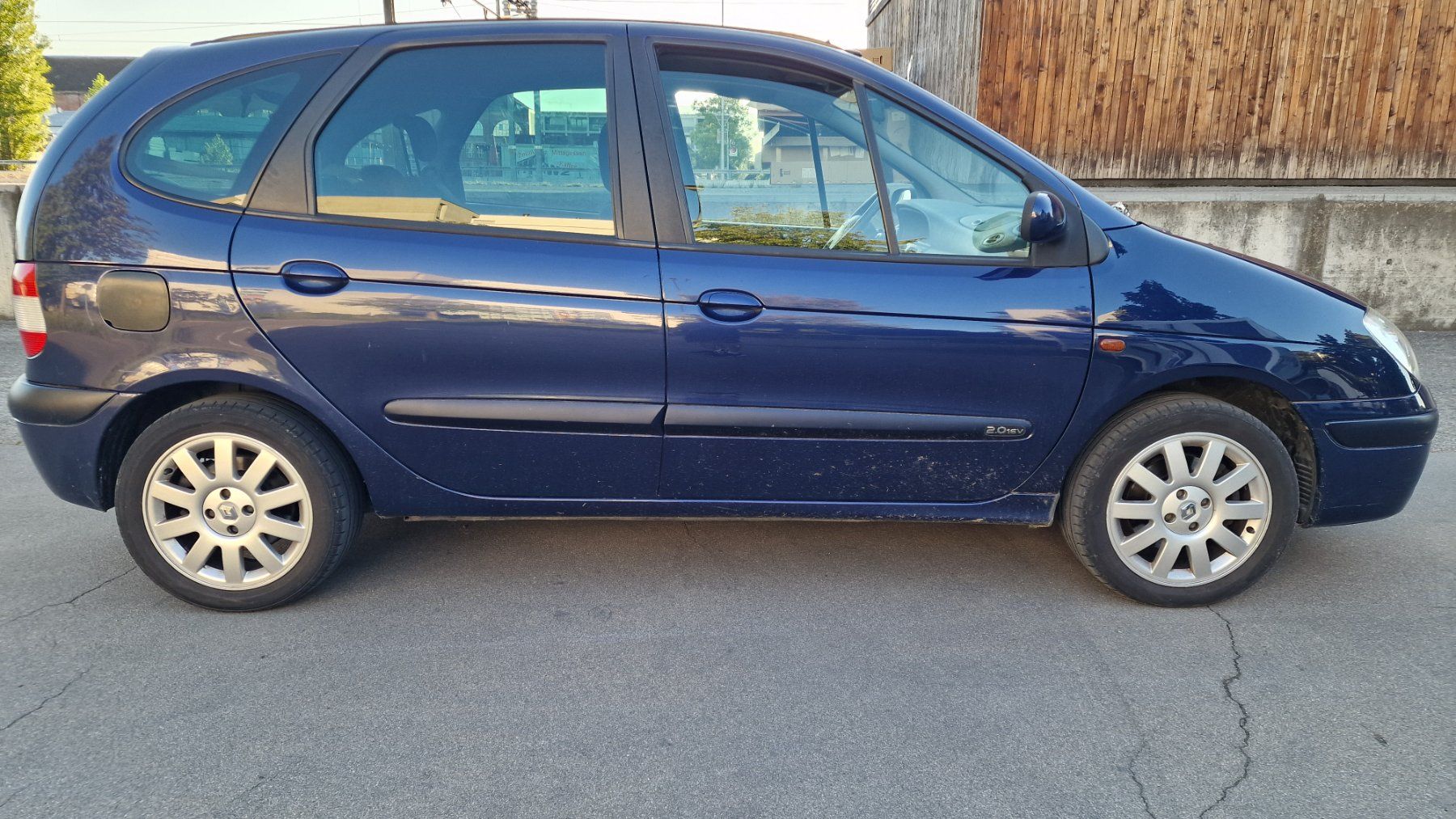 Renault Automobili: Renault Scenic Automat – Usato da Arbon venduto da .Tropxe. 2