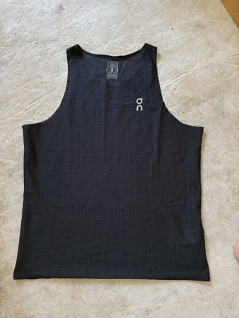 On Singlet schwarz (M)