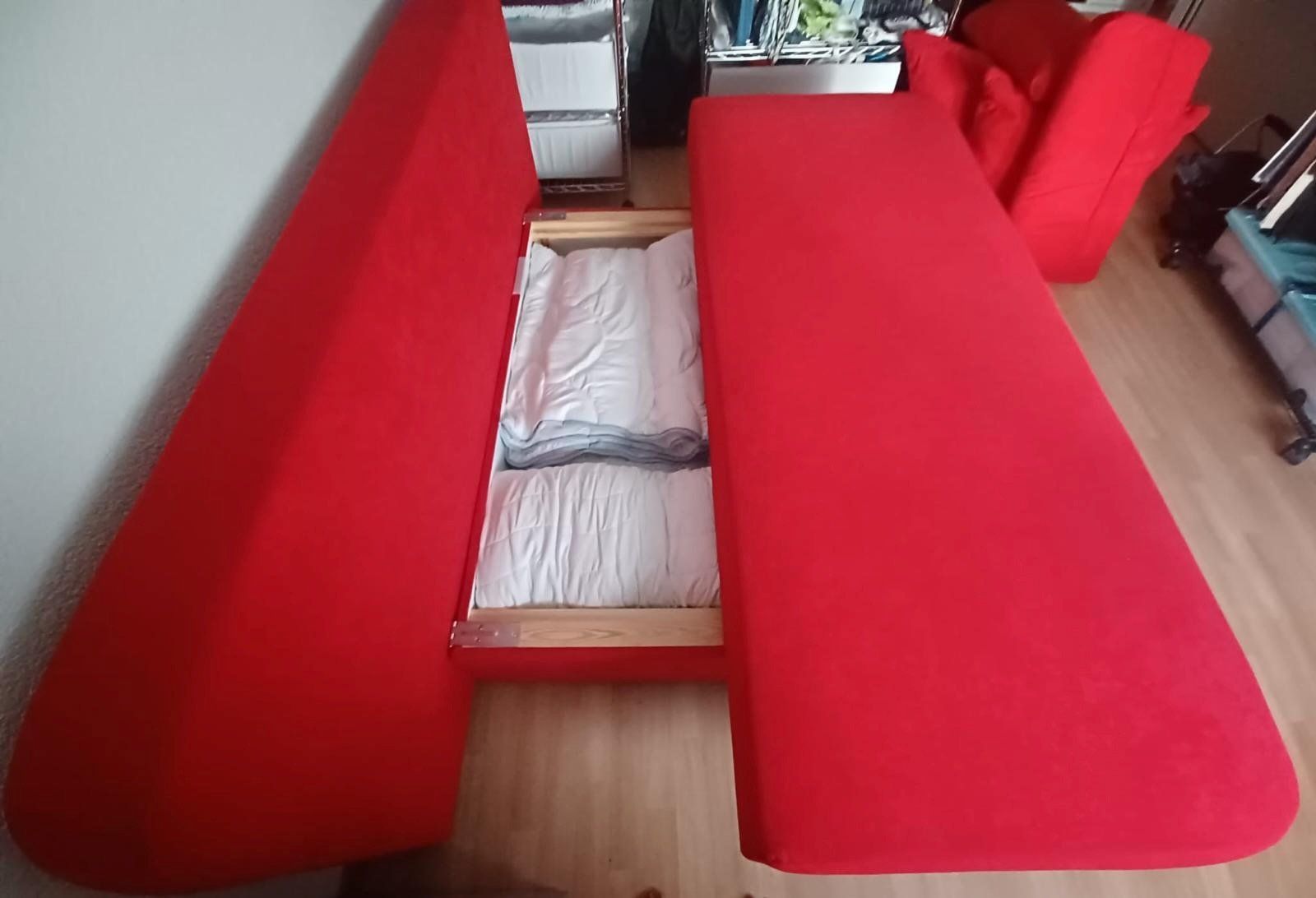 Divani: Rotes Bettsofa aus Stoff – Usato da Luzern venduto da Cap_7s88 2