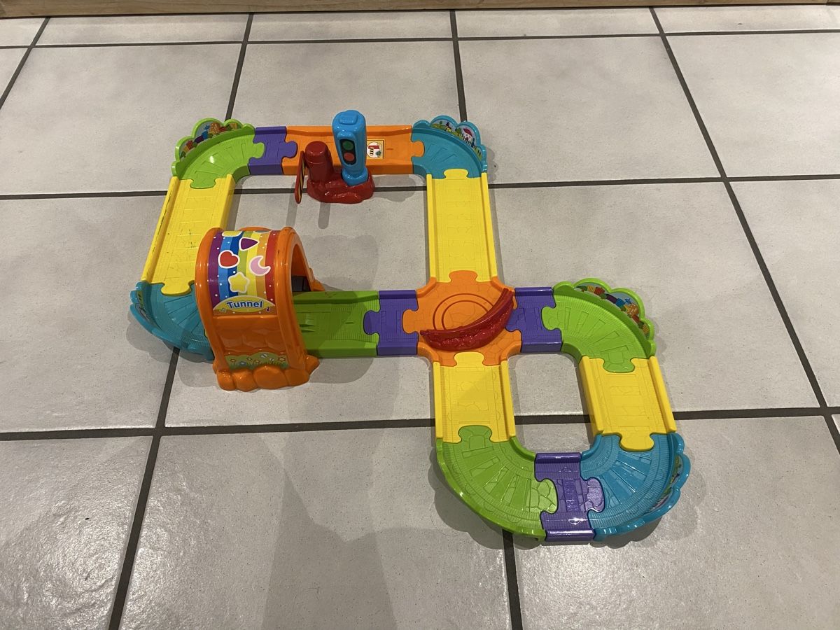 Vtech Giocattoli: Lot Tut Tut Bolide – Usato da Charmoille venduto da SheepPower 5