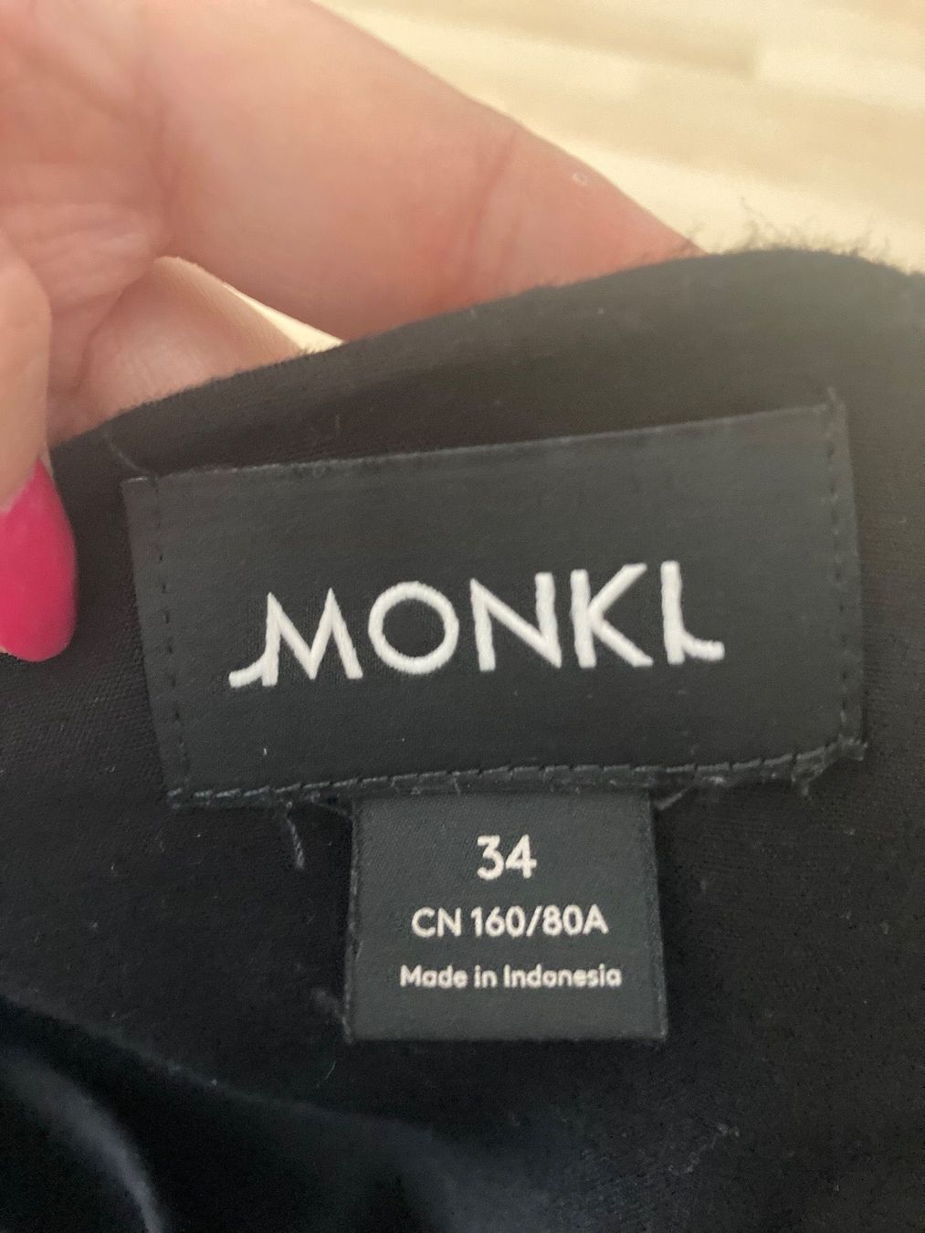 Monki Vestiti: Kleid/ Robe 34 – Usato da Küssnacht am Rigi venduto da Anacerna 1