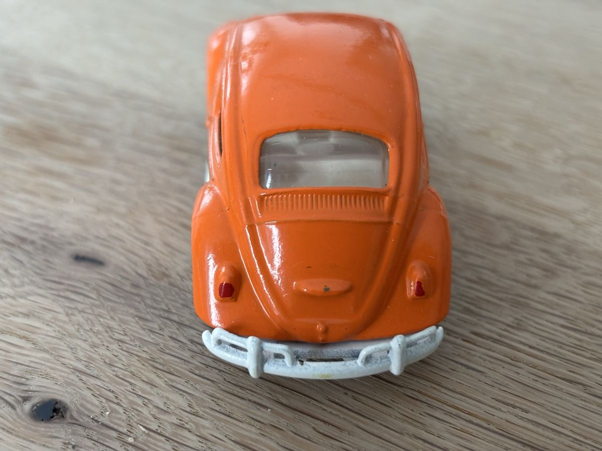 Volkswagen Modellini d'auto: 1 VW Käfer**1:43**Corgi Toys** – Usato da Volketswil venduto da Car6 3