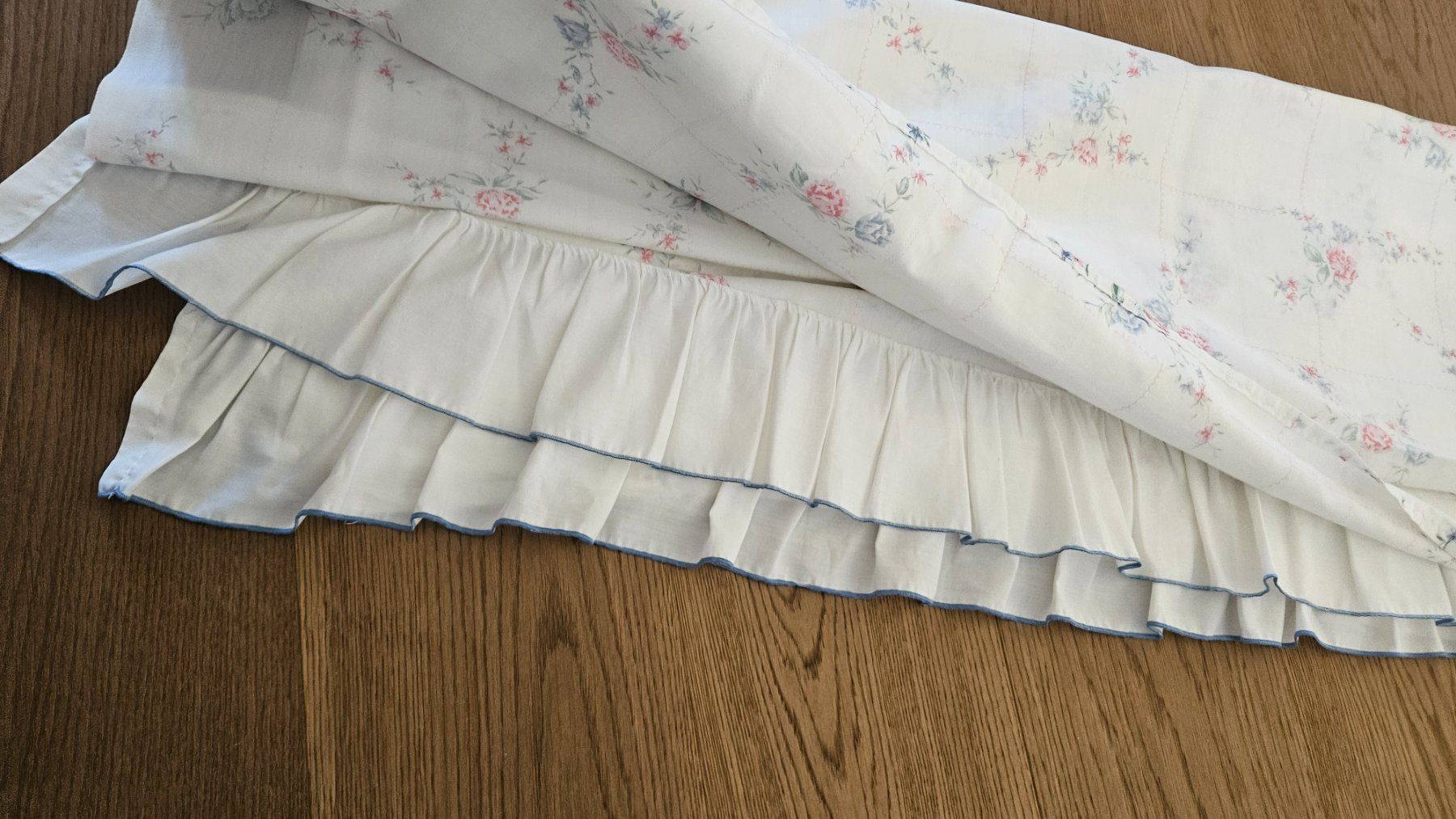 Biancheria da letto: Parure da letto fiorata – Usato da Melano venduto da H-Sara 1