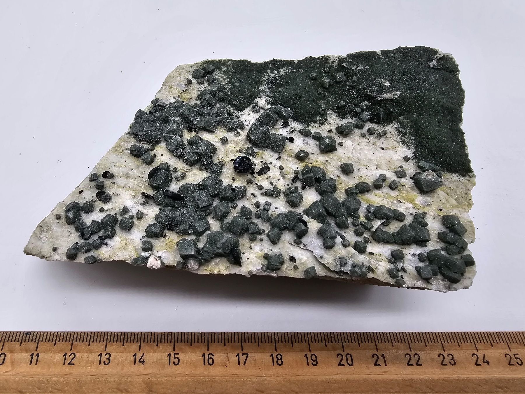 Minerali & Pietre curative: Hematite Adularia Gotthard – Usato da Figino venduto da panshop 6