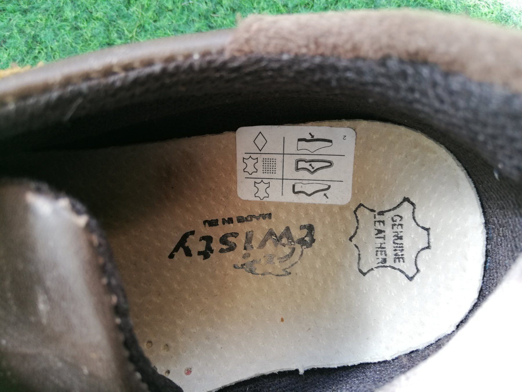 Scarpe per ragazzi: Schuhe Twisty Leder + Rote ..Grösse 32 – Usato da Davos Platz venduto da wauwauin 3