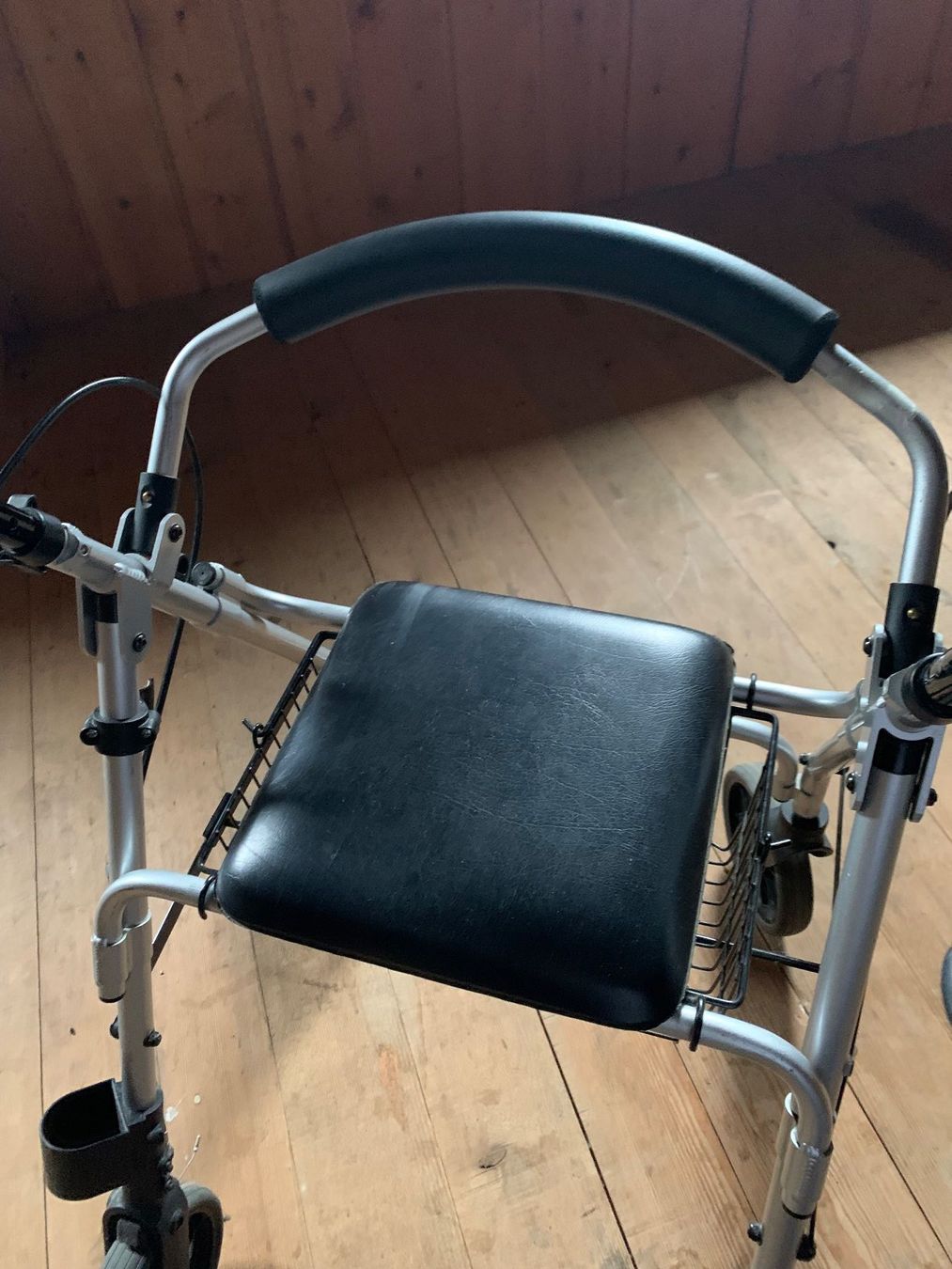 Gehhilfen: Leichter Rollator mit Sitz - NOVA – Gebraucht aus Erlinsbach SO von sams.things 1