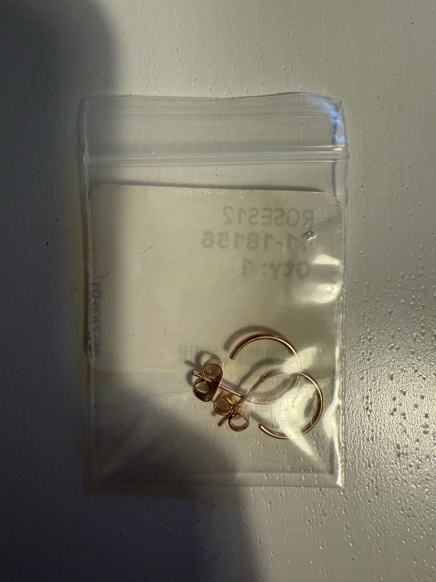 Ohrringe & -stecker: Goldene Creolen, verschiedene Grössen – Gebraucht aus Luzern von Grawp 1