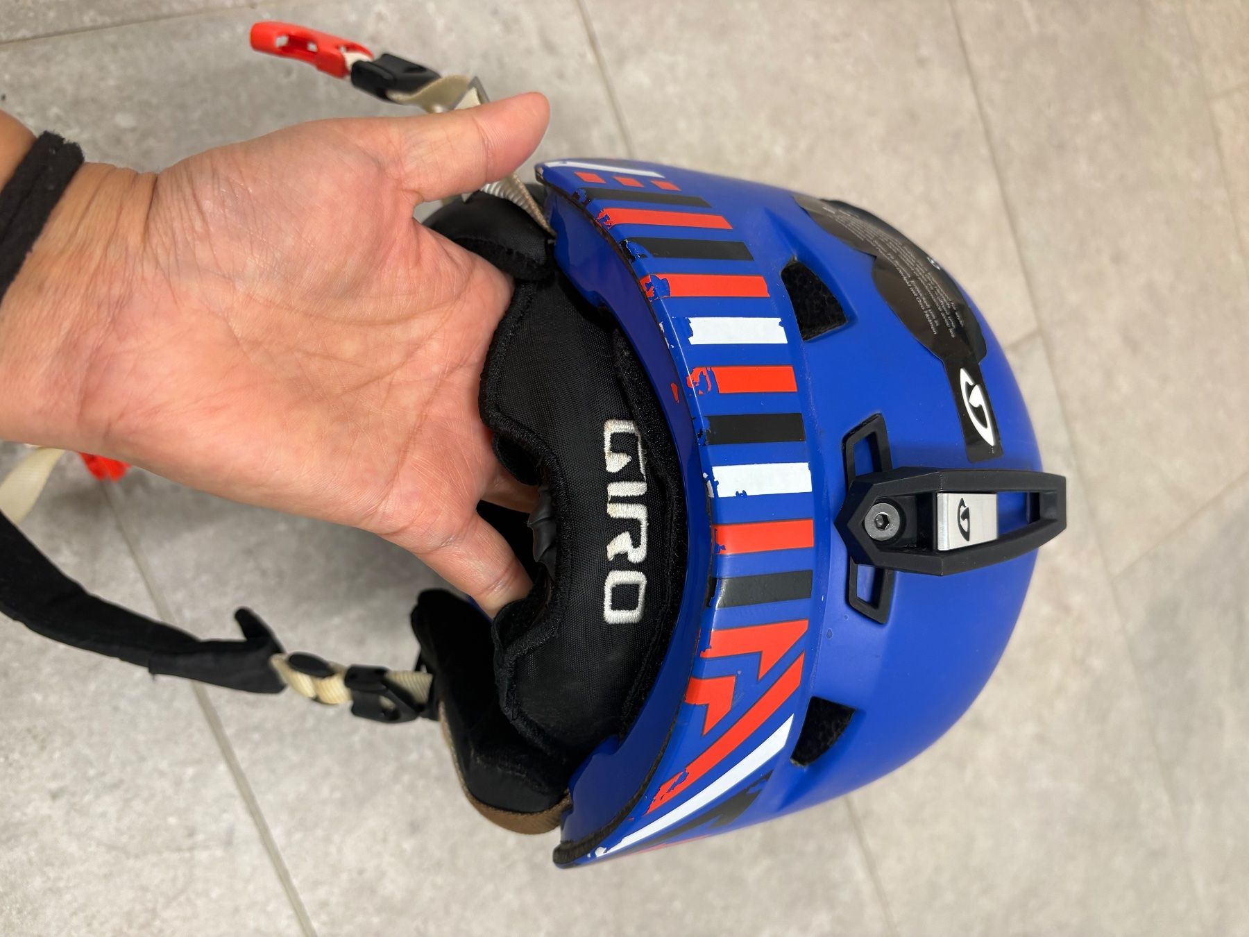 Giro Casques: Kinder Ski Helm – D'occasion à Schönenberg ZH par JaluTa
