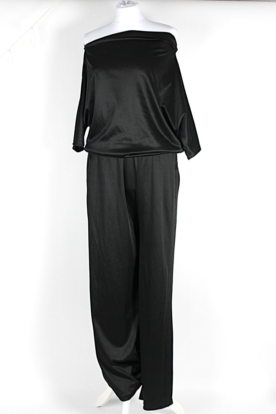Tute: Jumpsuit schwarz Gr. L – Usato da Zollikofen venduto da Restwert_Zollikofen