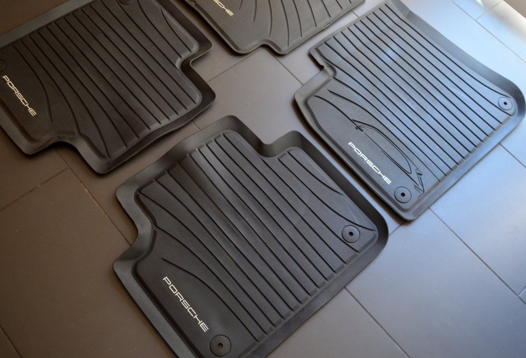 Porsche Tappeti & Tappetini: Porsche Gummimatten / tapis en caoutchouc – Usato da Collonges venduto da arashee 3