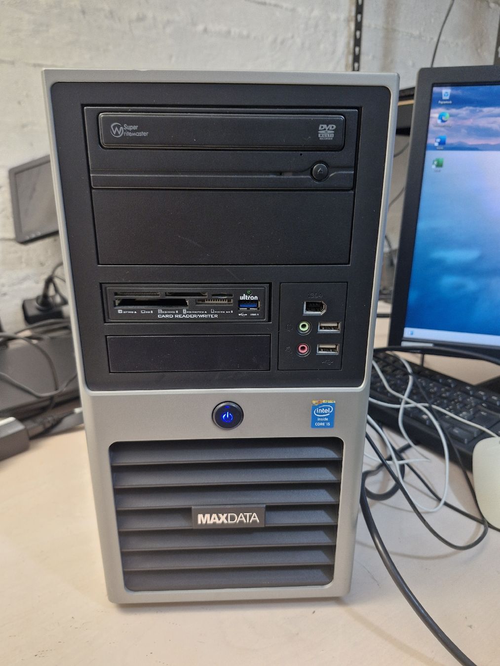 PC: Workstation PC | 16GB RAM | Quadro K2000 | SSD Office 2024 – Usato da Adliswil venduto da SaveElektro