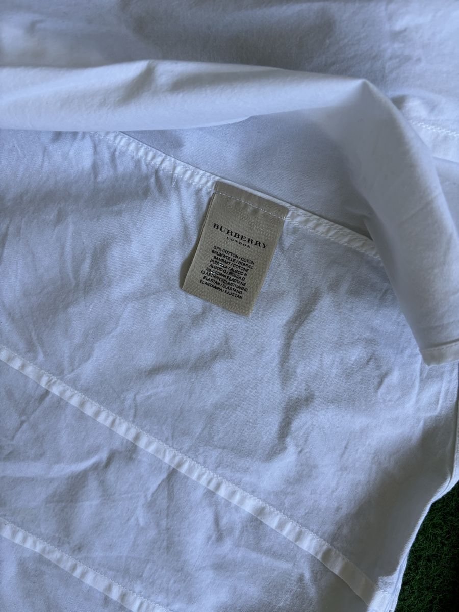 Burberry Lots de vêtements: BURBERRY Bluse mit Rock Gr.S – D'occasion à Zug par Biki72 4