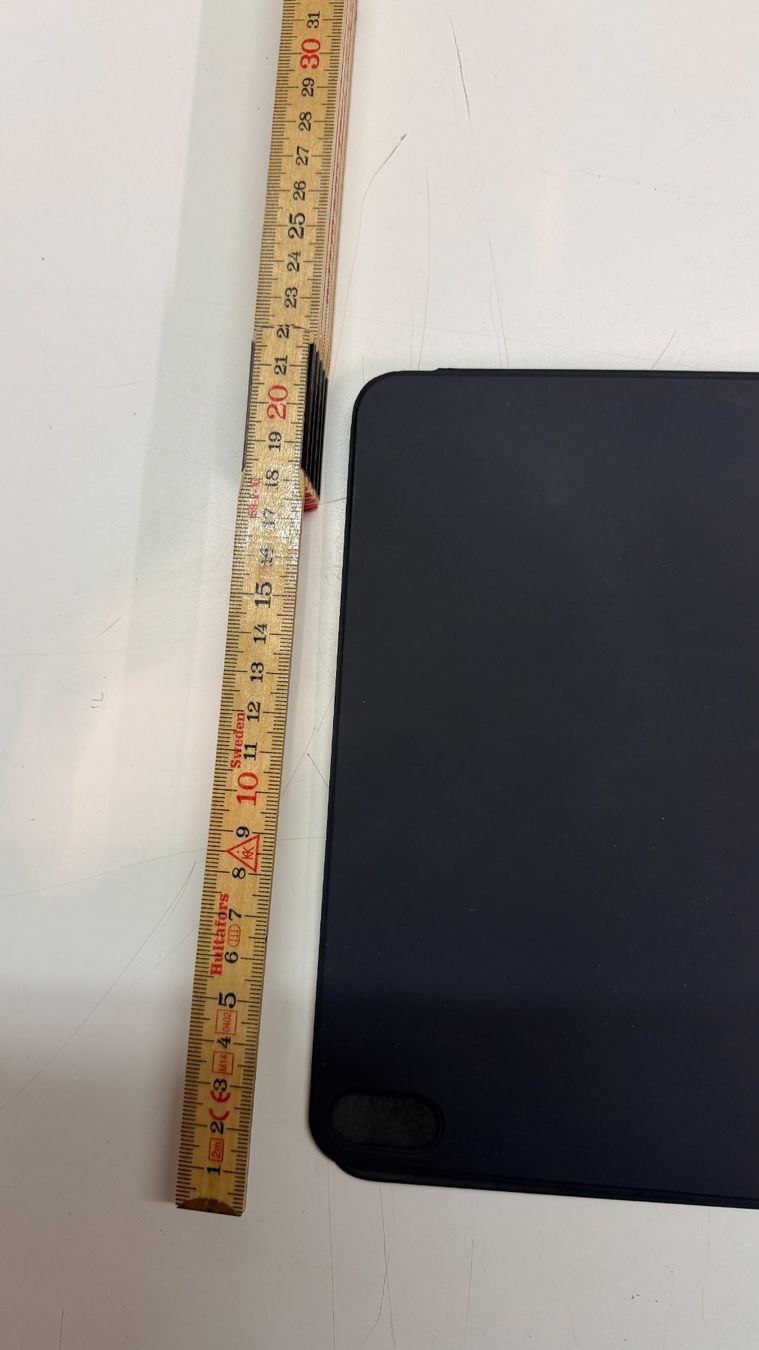 Apple Covers & Taschen: Schutzhülle IPad Air 13 – Gebraucht aus Dübendorf von mgr_12 6
