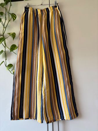 OYSHO gestreifte Sommerhose mit Leinenanteil Gr. M