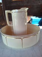 ANTIKES WASCHSET IN CREME-GOLDFARBEN