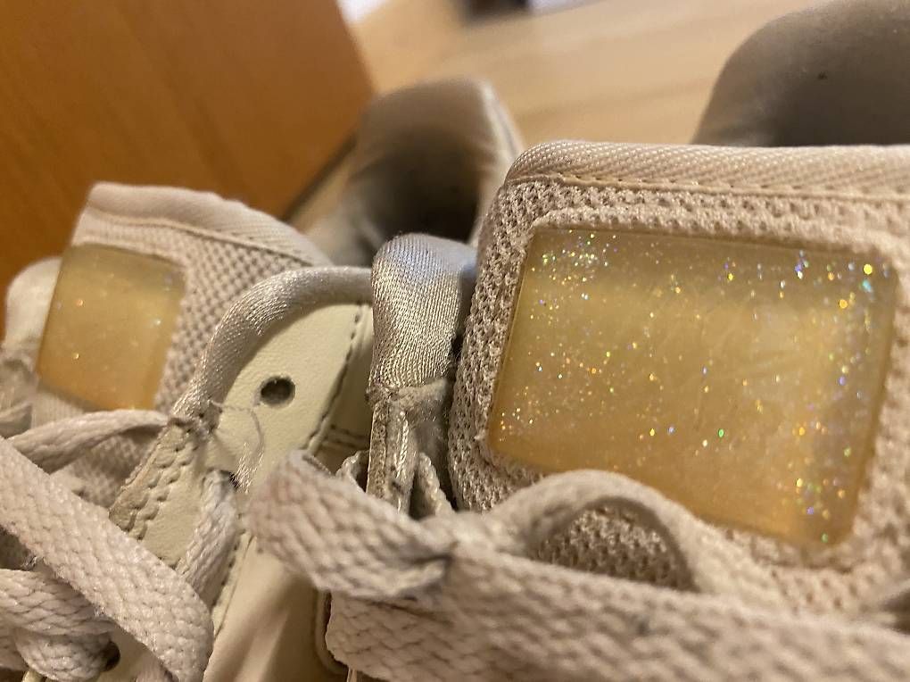 Nike Damenschuhe: Beige Glitzer AF1 Air Force EU 39 – Gebraucht aus Spreitenbach von captaincrunch 2