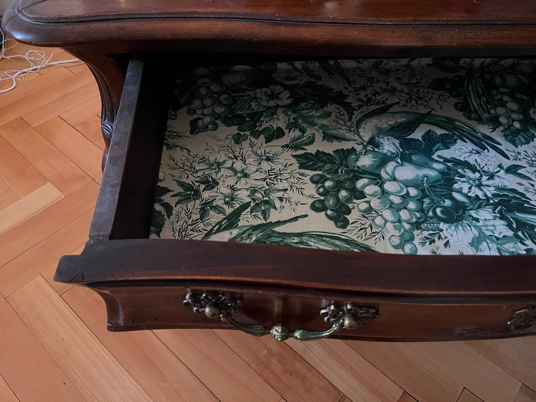 Kommoden: commode de style Louis XV – Gebraucht aus Lausanne von Defgon 2