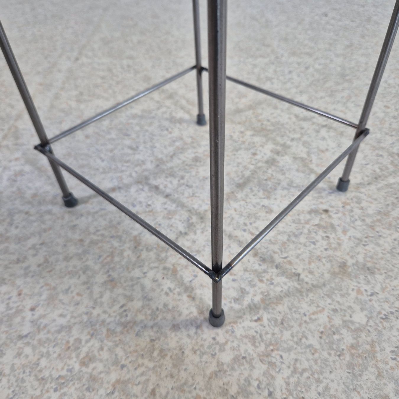 Altro per la casa: Blumenständer Blumentisch Metall Flower Stand – Usato da Nottwil venduto da Wondewa-Shop 5