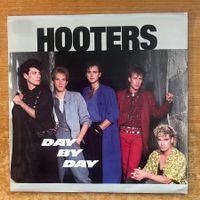 Hooters - Day By Day / 1. US-Press. 1985 - TOP