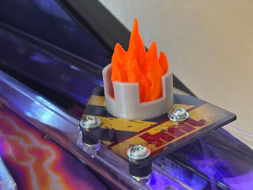 Stern Pinball Flipper: Mod Flipper Stern D&D Flame Torch Flasher Cover – Nuovo e nell'imballaggio originale da Montreux venduto da Space_koaster 3