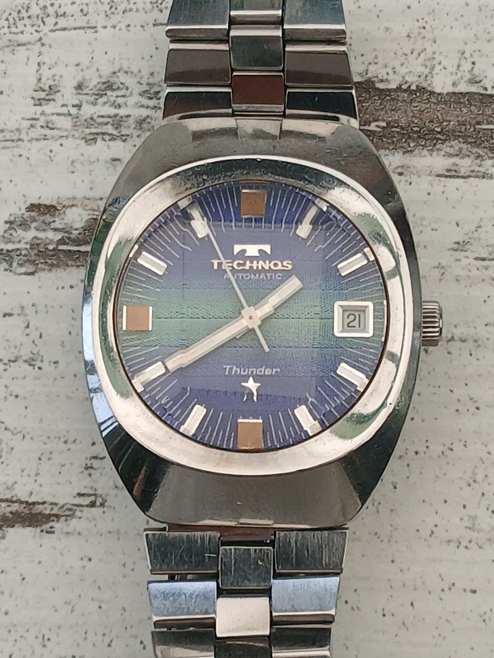 Technos Orologi: Technos Auto Date Thunder with blue dial and faceted crystal – Usato da St-Cergue venduto da gar_x2b7 2