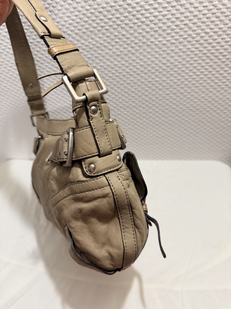 DKNY Sacs femmes: DKNY Leather One Strap Shoulder Bag y2k – D'occasion à Geneve par DarlingVintage 5