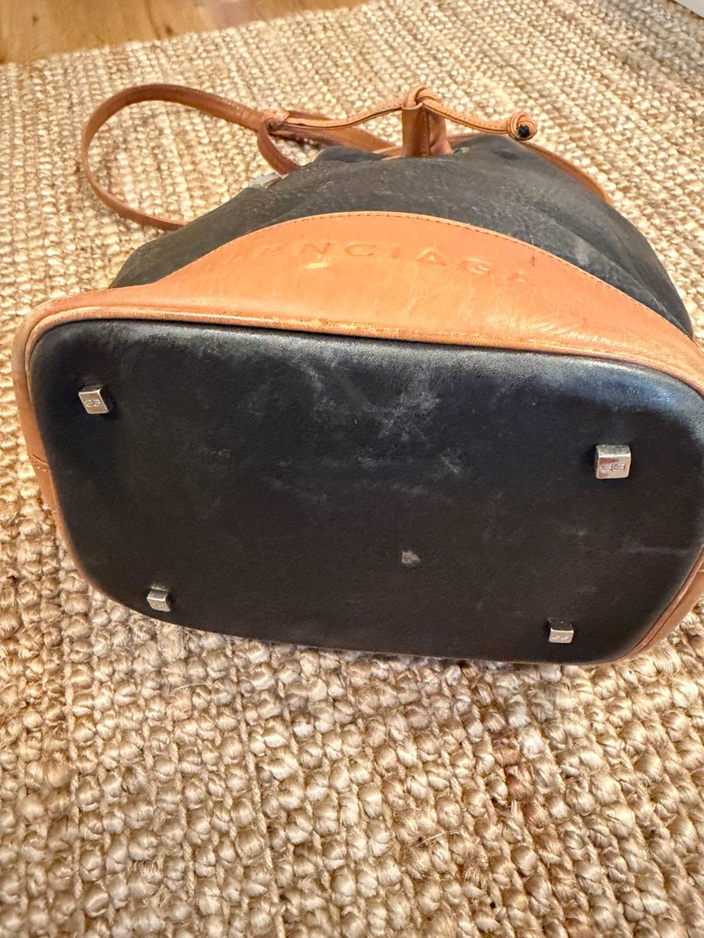 Balenciaga Sacs femmes: Vintage Balenciaga Bucket Bag – D'occasion à Arosa par MissGipsy 3