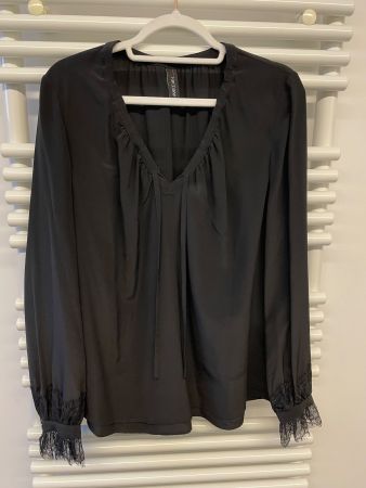 Marc Cain Bluse mit Spitze Schwarz Grösse 38 / NR 3