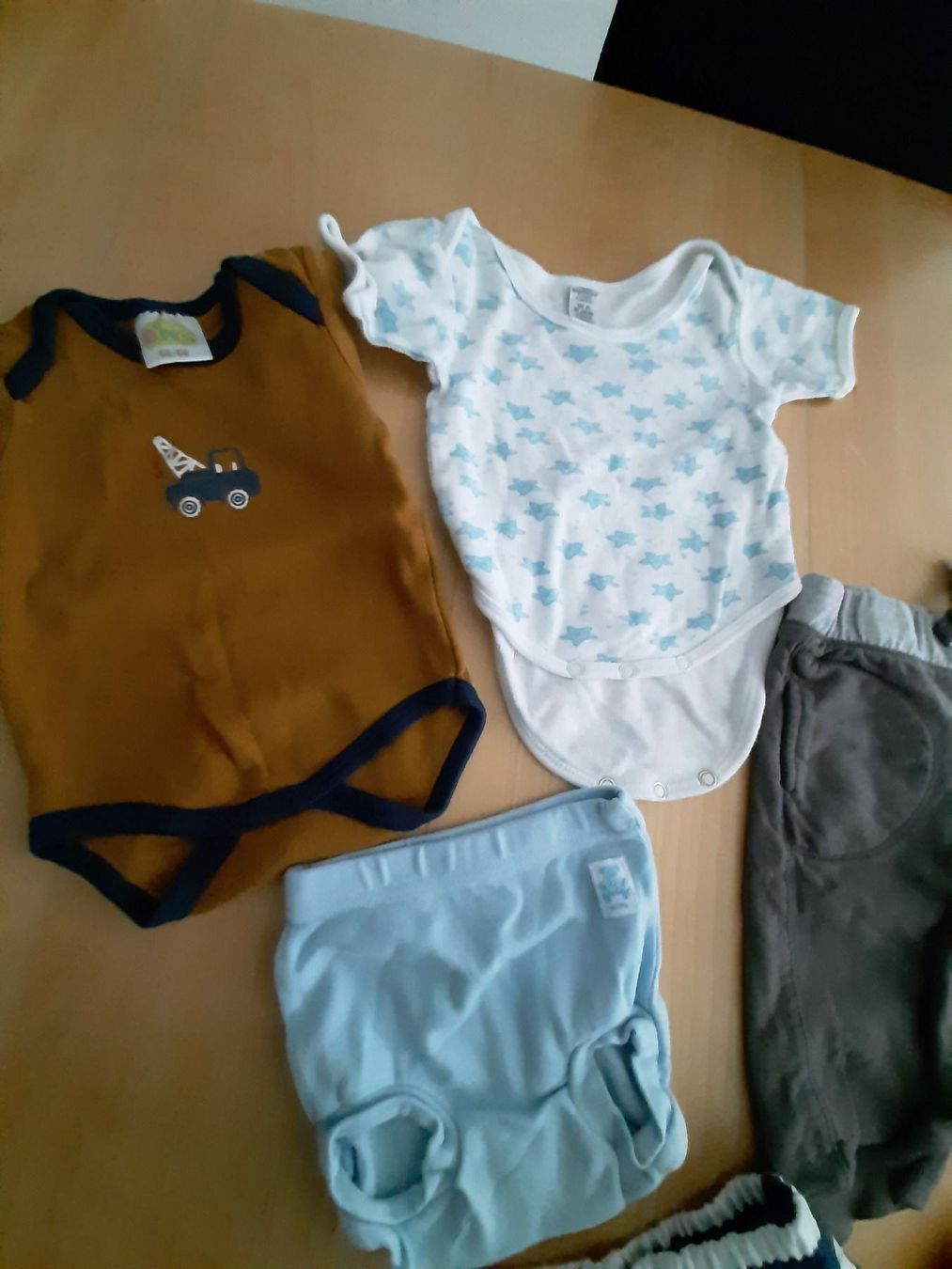 Kleiderpakete & -sets: K..139) Junge Kleiderset Gr. 68 – Gebraucht aus Wil SG von Saxer1 4