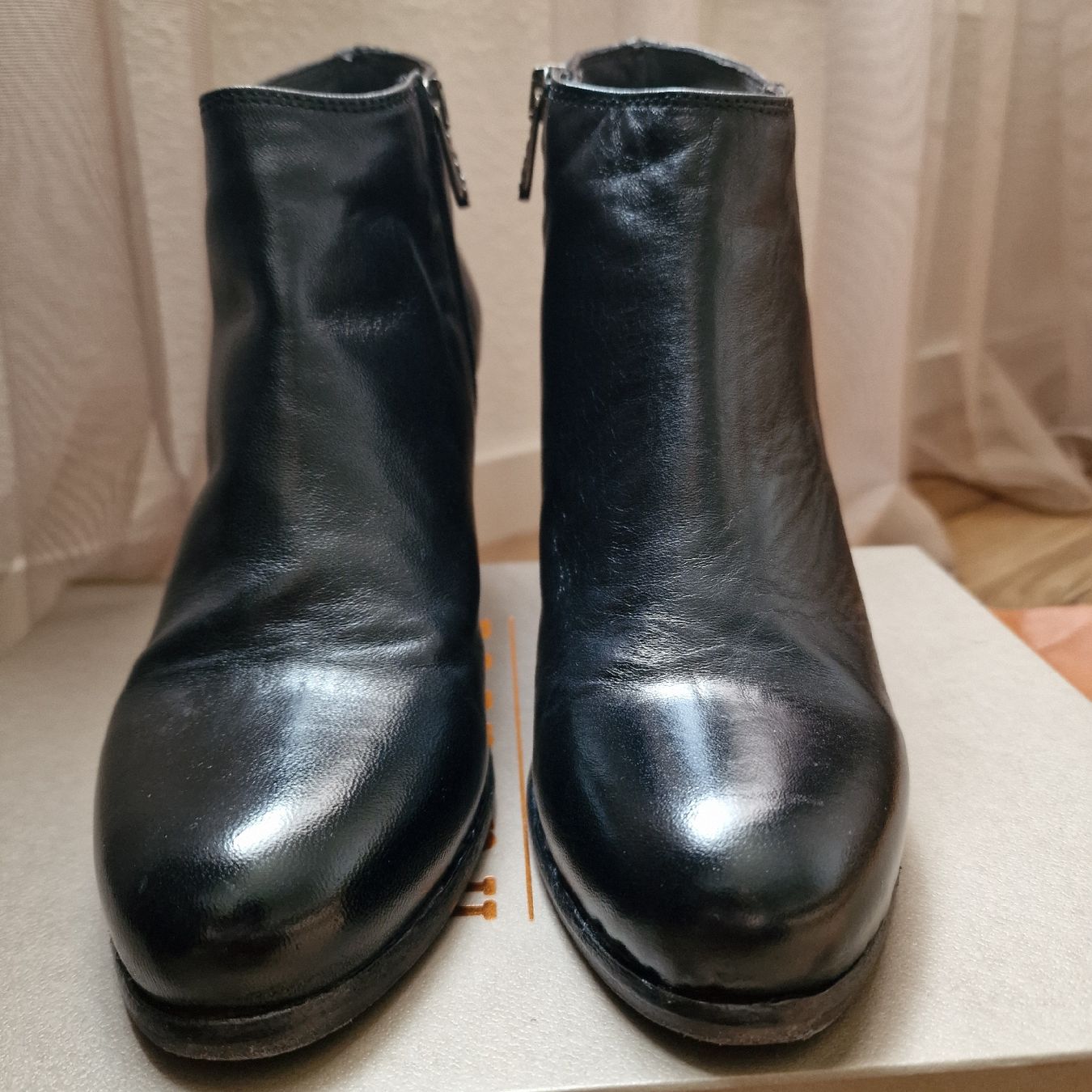 Scarpe da donna: Leder Ankle Boots "Hundred 100", Gr. 39, schwarz – Nuovo (secondo la descrizione) da Mönchaltorf venduto da nzhuravel 3