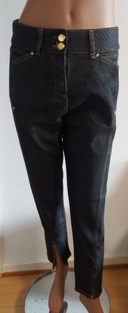 Neue dunkelblaue Jeans mit Goldschnallen und Steinchen. Gr