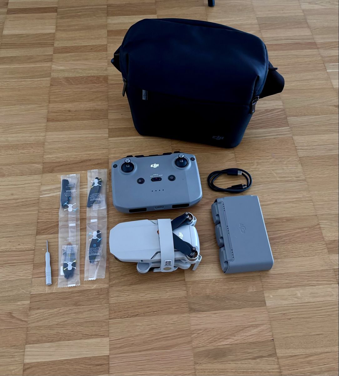 DJI Action Cam: DJI Mini 2 inkl. Zubehör – Usato da Basel venduto da yannis_s