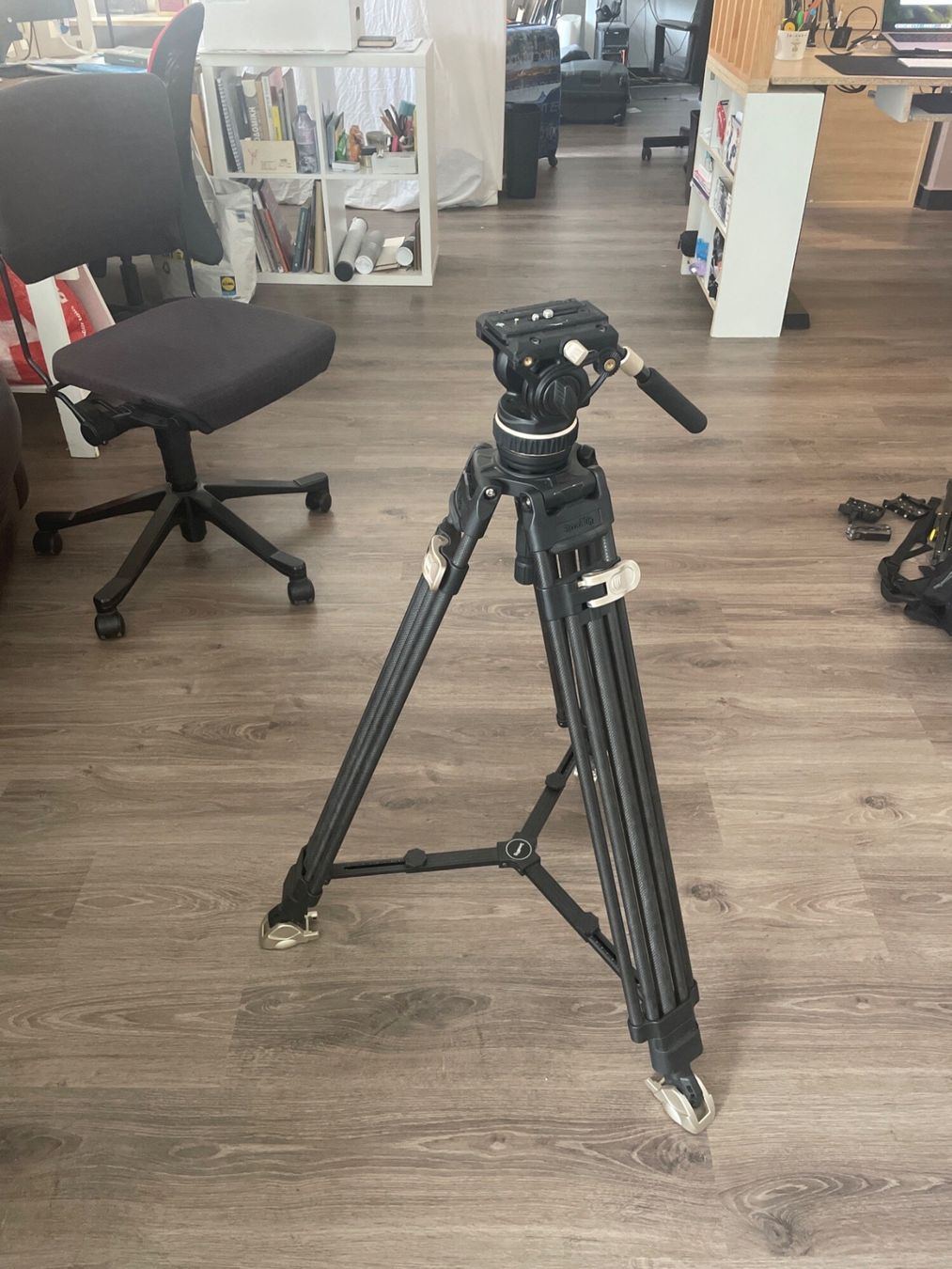 Smallrig Treppiedi & Teste: SmallRig FreeBlazer Tripod – Usato da Uvrier venduto da SzymonClivaz 1