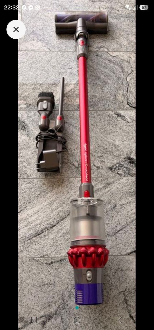 Dyson Staubsauger & Zubehör: Dyson cyclone V10 motorhead – Gebraucht aus Rorschach von Alles_9.90