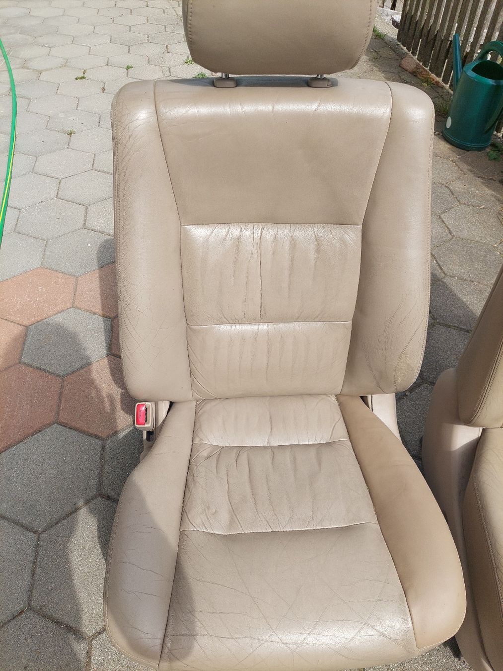 Toyota Tutti pezzi di ricambio auto: Landcruyser Autositze – Usato da Matten (St. Stephan) venduto da riva010 2