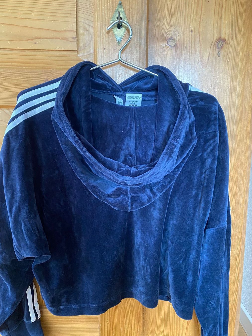 Adidas Maglioni & Felpe: Adidas Kapuzenpullover cropped, Grösse S – Usato da Wiedlisbach venduto da jupi08 1
